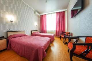 Гостиница Роял Лайм Хабаровск Стандартный двухместный номер с 2 отдельными кроватями-5